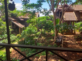 Гостиница Nature House Eco-Lodge & jungle trek  Банлунг